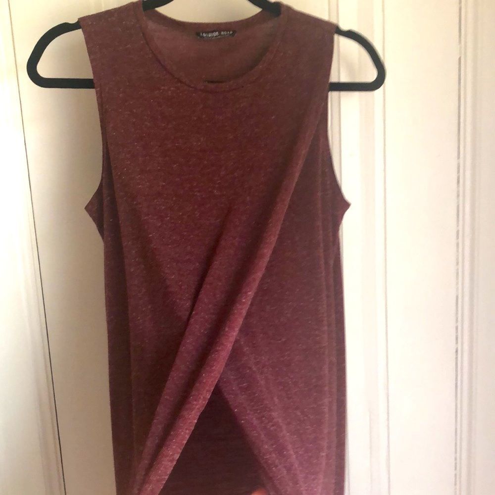Fashion Nova burgundy tank top open front long back